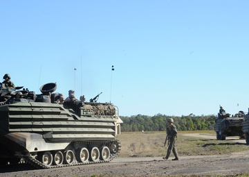 US Marines participate in a scenario exercise during Talisman Sabre 2011