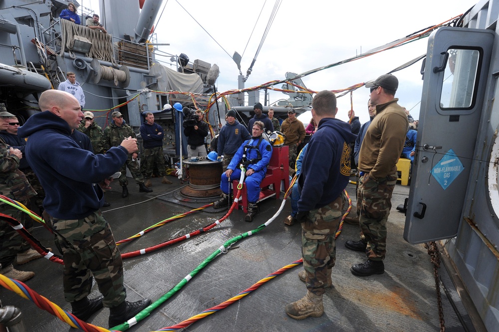 MDSU 2 aboard USNS Grasp