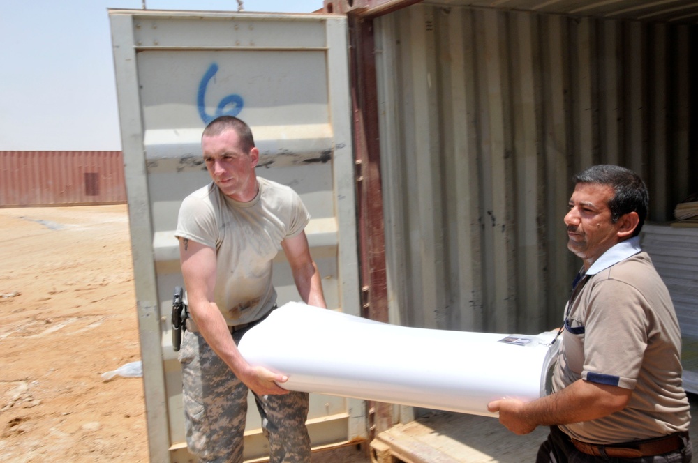 US troops donate medical supplies to GoI