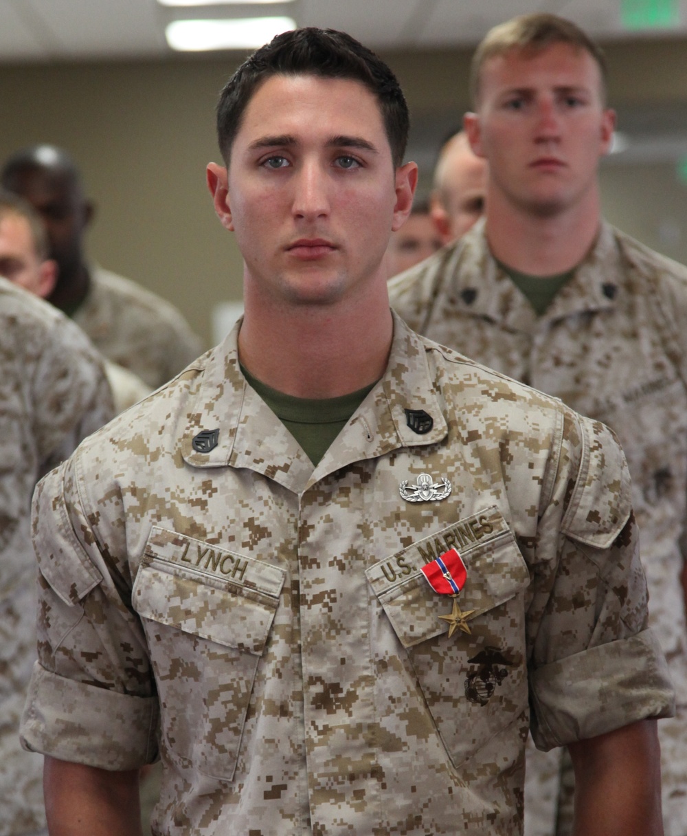 EOD Marine awarded for bravery, sacrifice