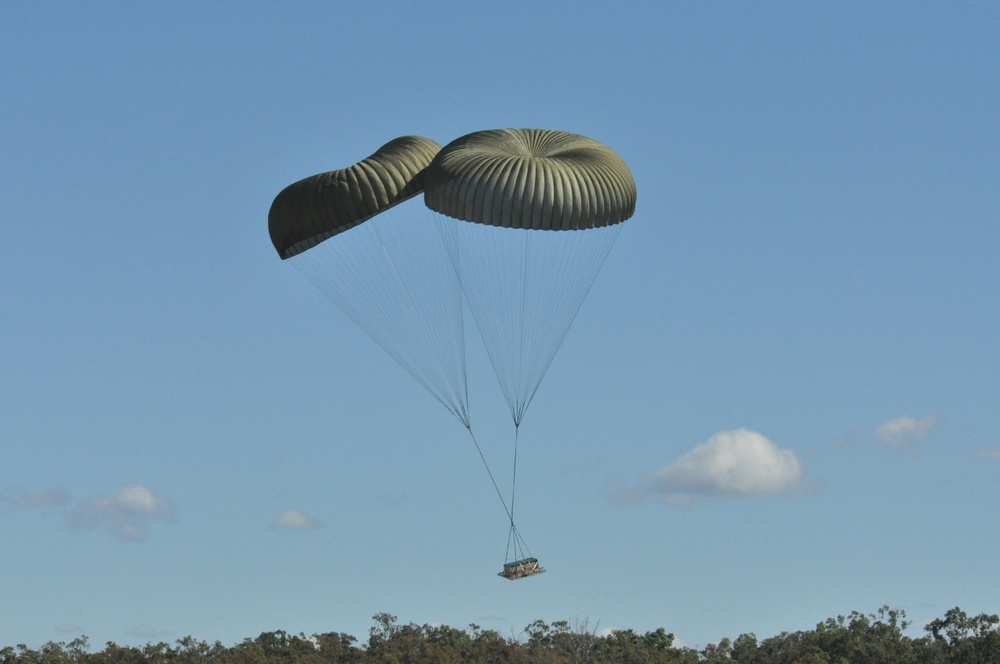 US conducts heavy equipment drop during Talisman Sabre 2011