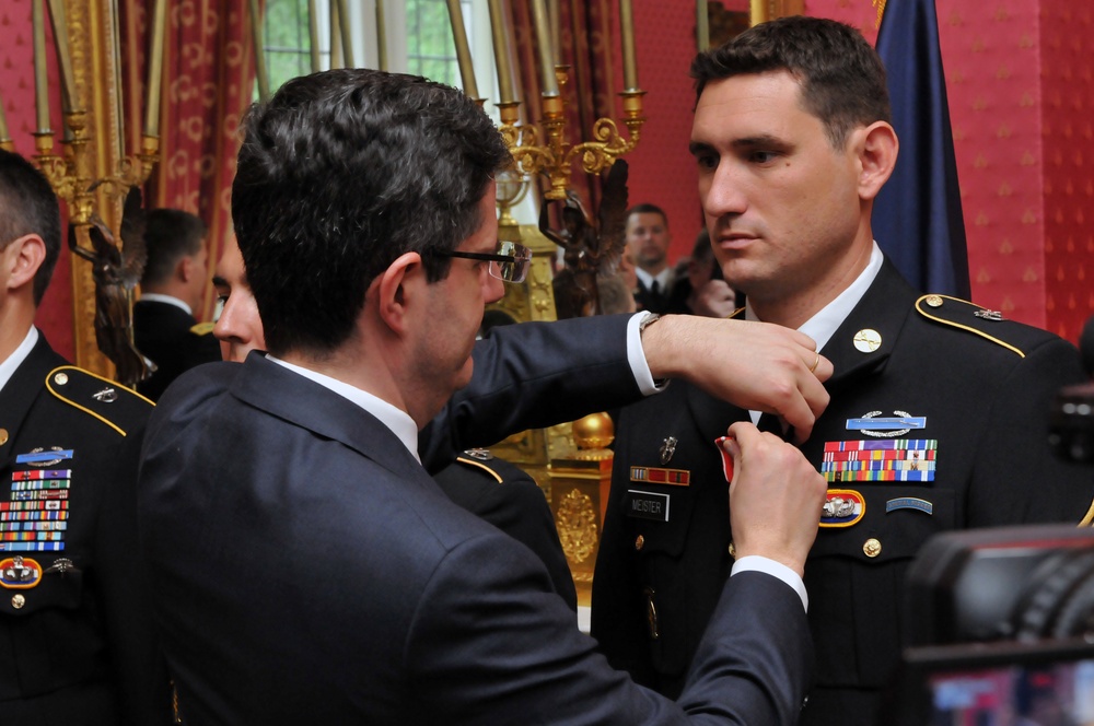 French Croix de la Valeur Militaire ceremony