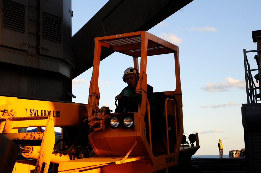 USS Germantown receives supplies