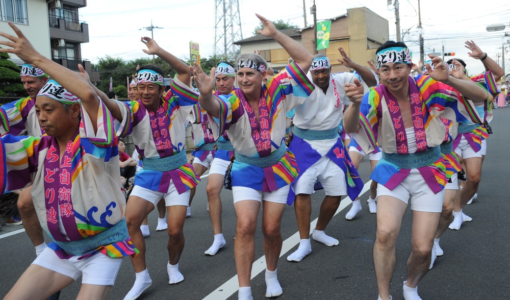 NAF Atsugi commanding officer dances during Awa Odori festival