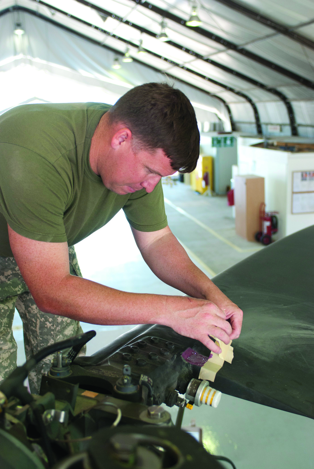 Camp Bondsteel's mechanics keep Black Hawks aloft