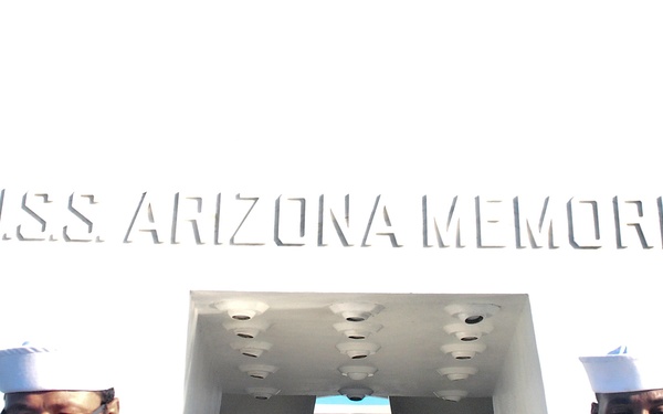 Sailors visit USS Arizona memorial