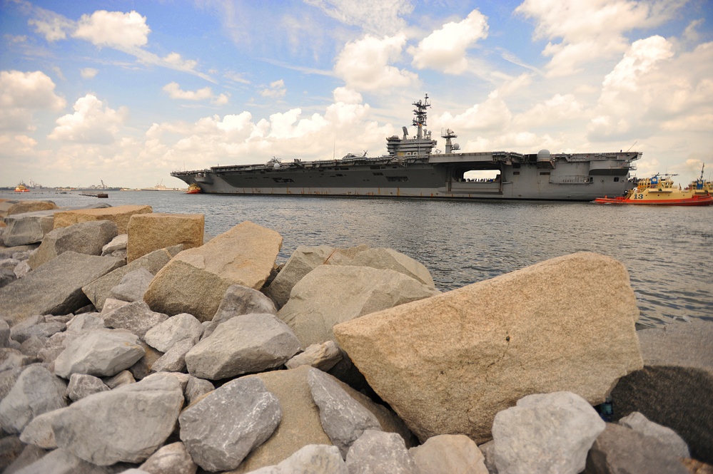 USS Dwight D. Eisenhower approaches port