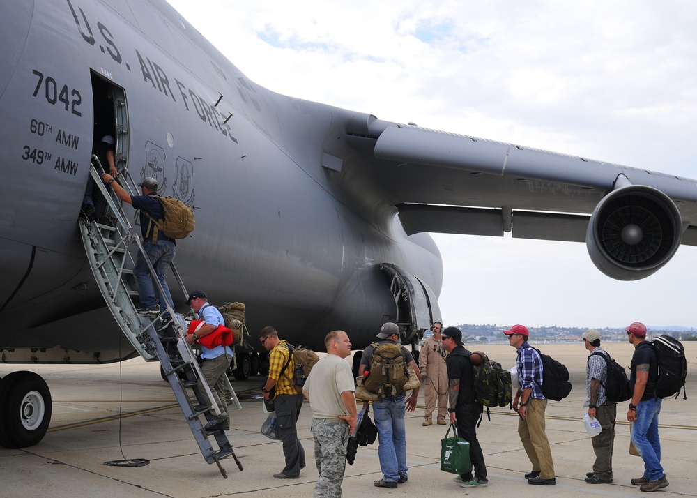 EODMU-11 sailors leave for Bahrain