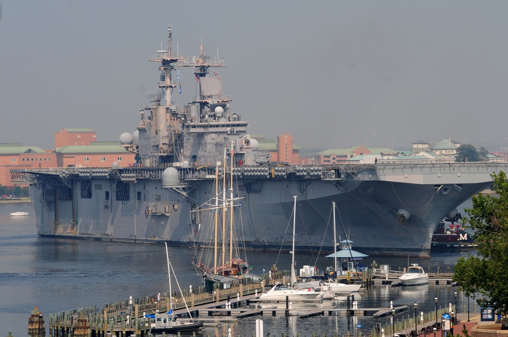 USS Kearsarge prepares to undergo maintainance