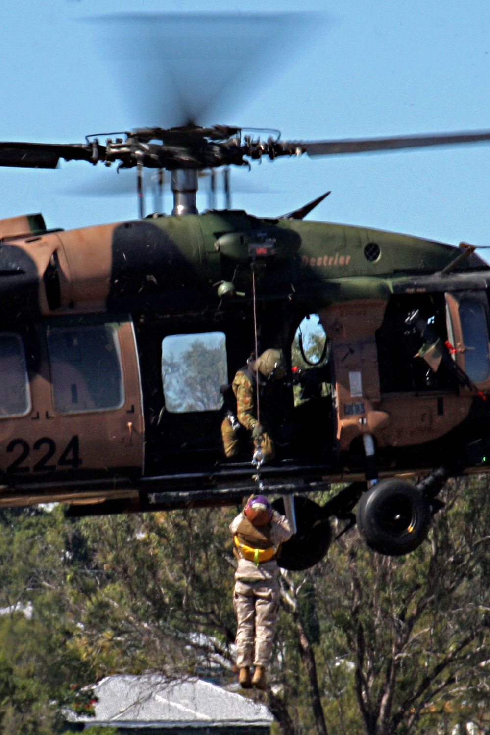 ADF, US practice medical evacuation during Talisman Sabre 2011