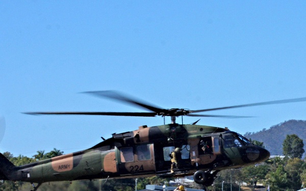 ADF, US practice medical evacuation during Talisman Sabre 2011