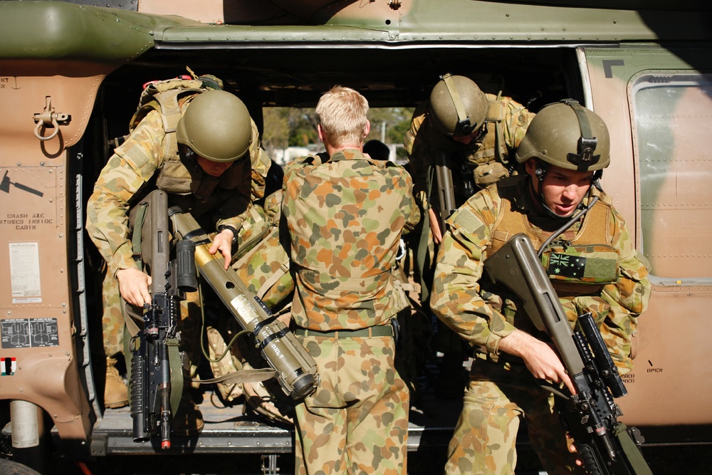 US, ADF train together during Talisman Sabre 2011