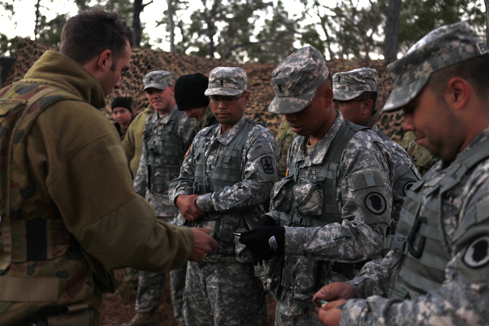 US, ADF train together during Talisman Sabre 2011