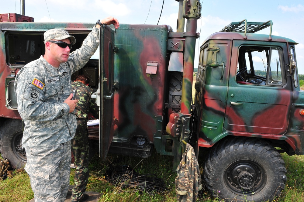 US forces parachute into Ukraine for Exercise Rapid Trident 2011