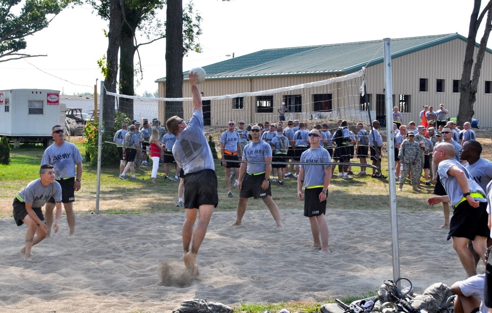 Dignitaries, celebrities honor 149th MEB soldiers