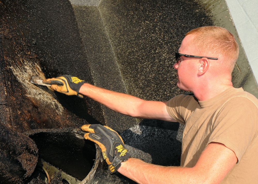 NMCB 74 maintains civil engineer support equipment