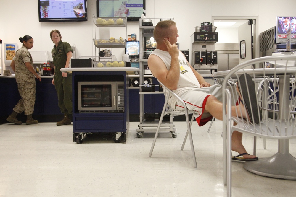Station leaders remind military, civilians to dress appropriately