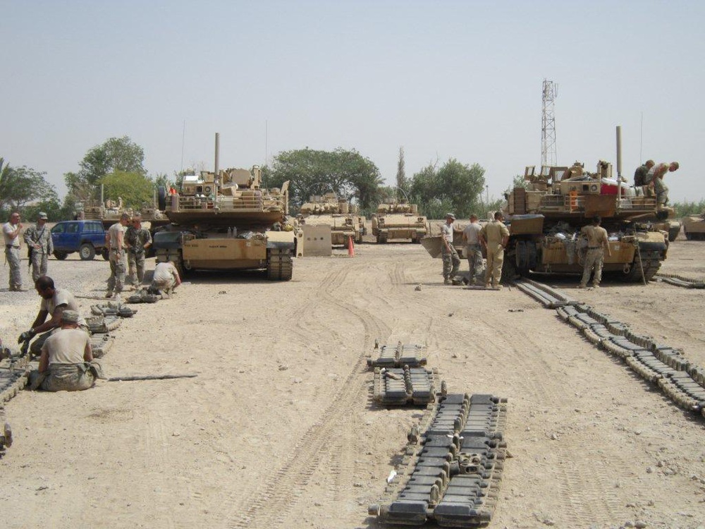 Maintenance checks, teamwork keep 1st Battalion, 63rd Armor Regiment, tanks rolling