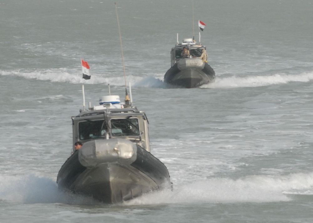 Boats without borders: Iraq, Kuwait perform joint exercise in Persian Gulf