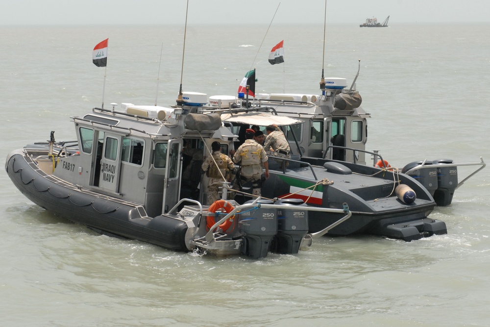 Boats without borders: Iraq, Kuwait perform joint exercise in Persian Gulf