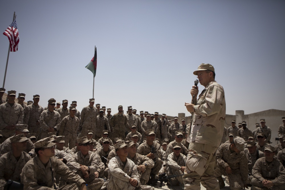 JCS Chairman visits Sangin Marines