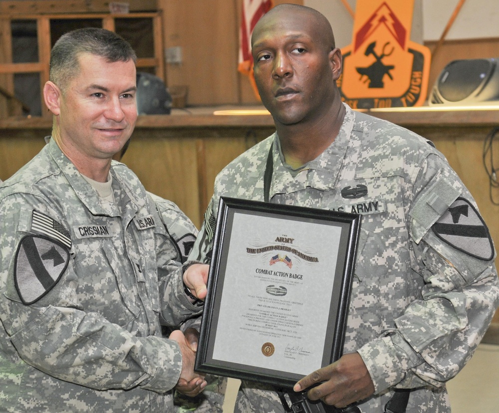 'Blacksmith' soldiers receive Combat Badges