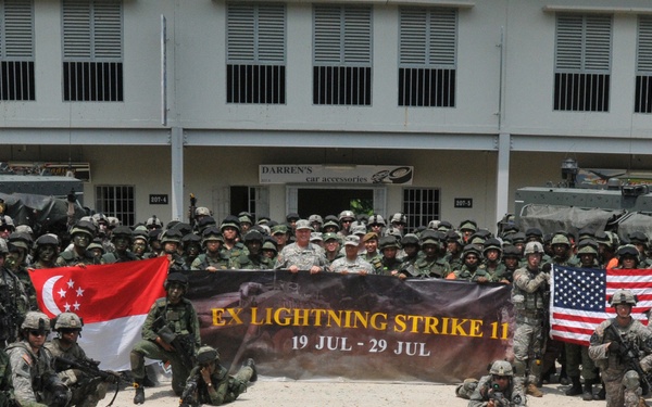 US Army Reserve-Pacific Maj. Gen. Beard visits troops in Singapore