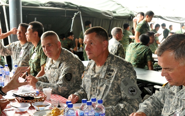 US Army Reserve-Pacific Maj. Gen. Beard visits troops in Singapore