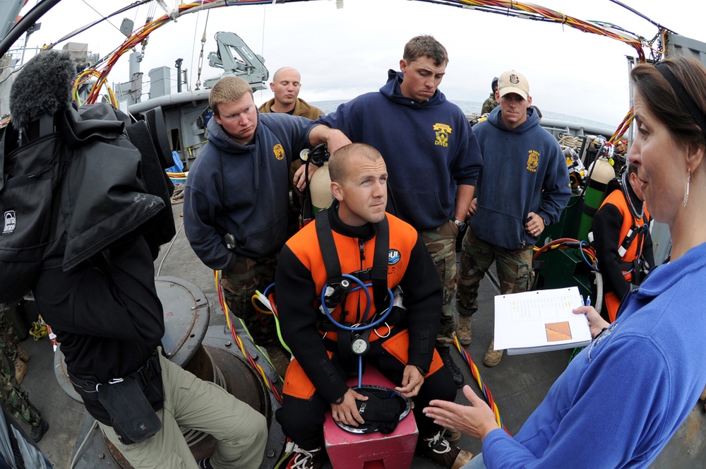 USS Bonhomme Richard recovery operations