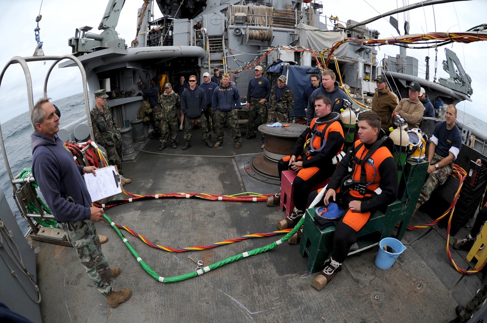 USS Bonhomme Richard recovery operations