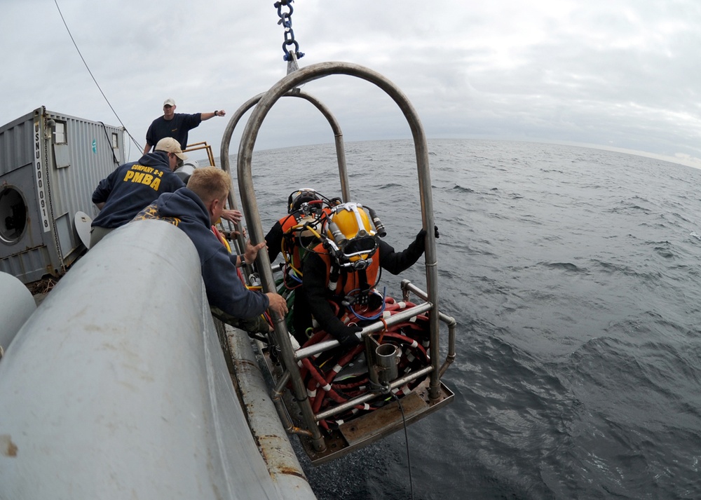 Bonhomme Richard recovery operations