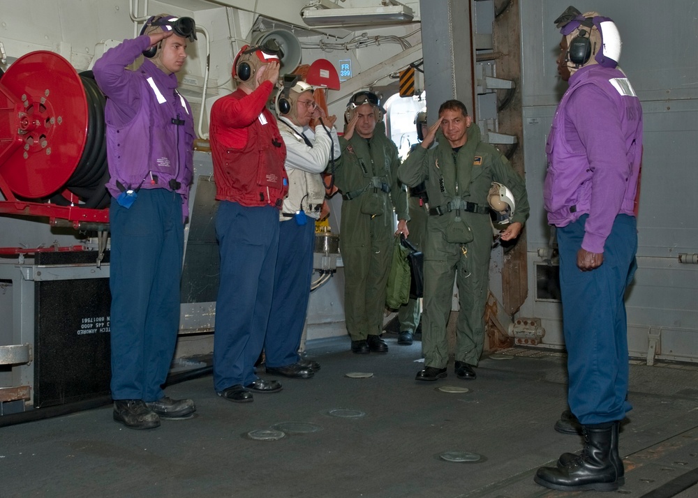 USS Nitze participates in Japan Maritime Self-defense Force passing exercise