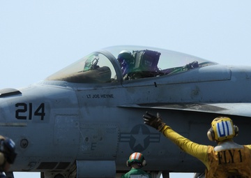 Flight launch aboard USS Ronald Reagan