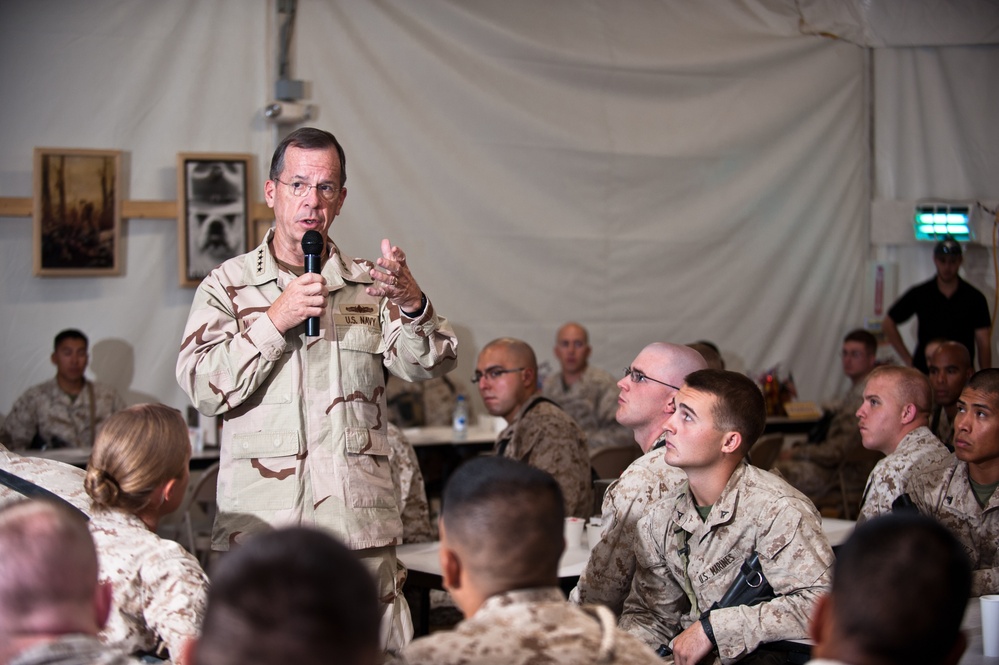 Adm. Mullen addresses troops at Camp Leatherneck