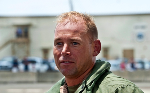 Marine pilot brings second JSF to Eglin