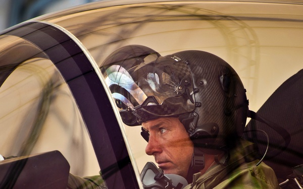 Marine pilot brings second JSF to Eglin