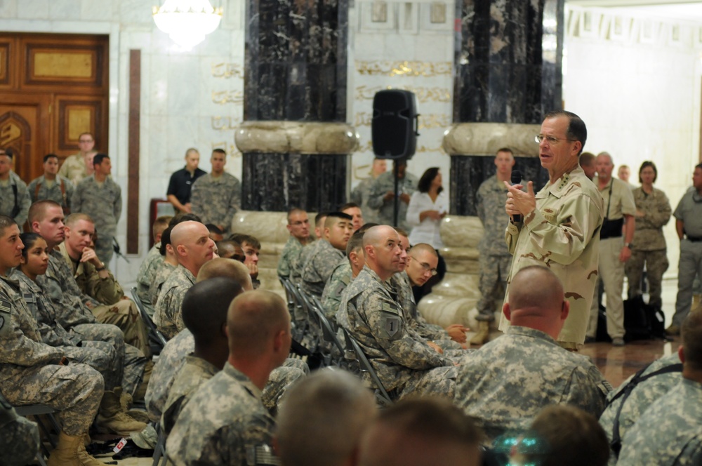 Adm. Mullen Says farewell at Al-Faw