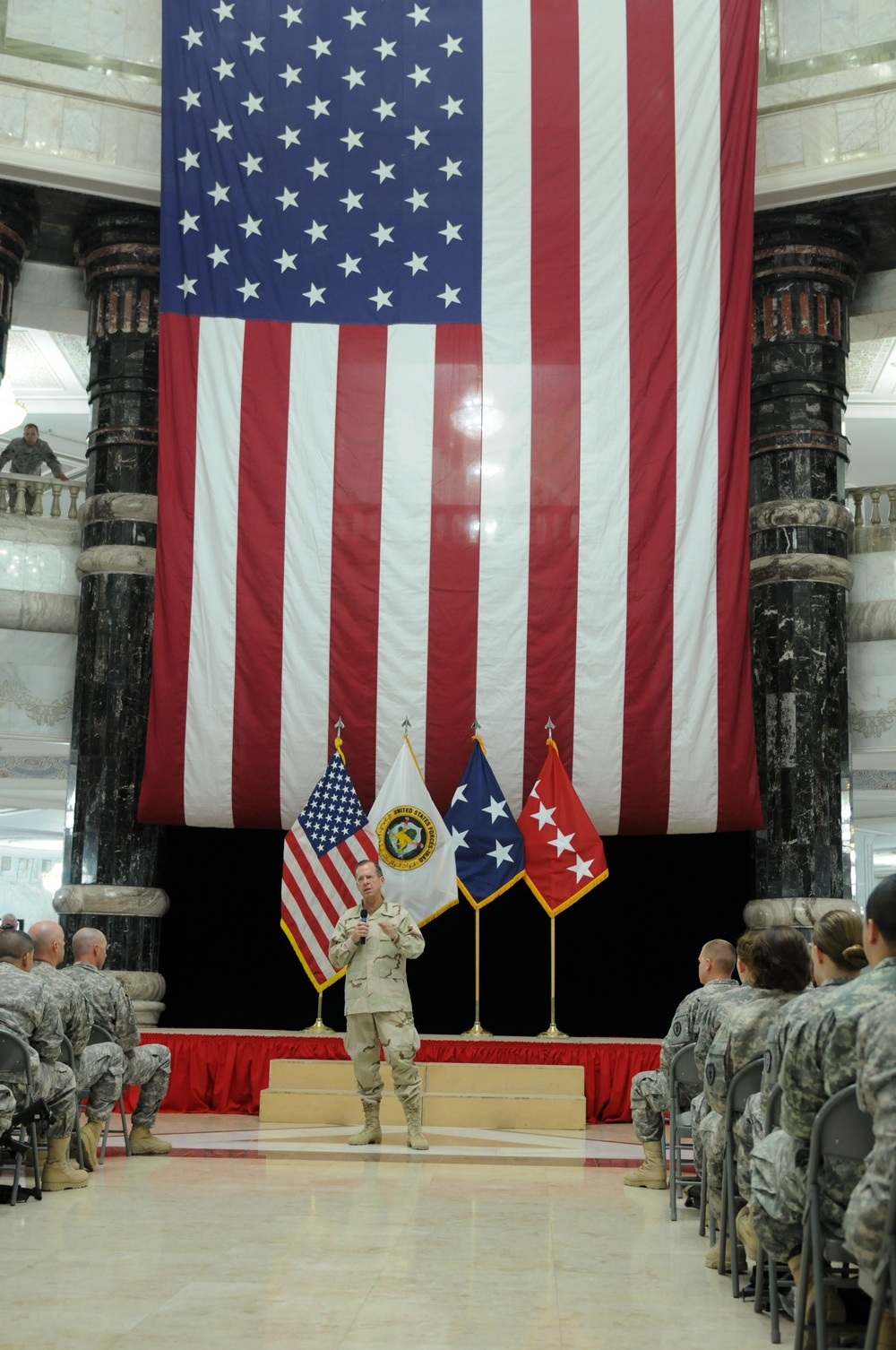 Adm. Mullen Says farewell at Al-Faw