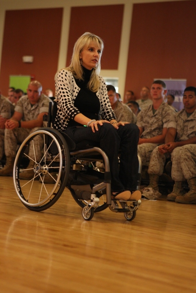 Narowski speaks to Marines, sailors about vehicle safety from wheelchair