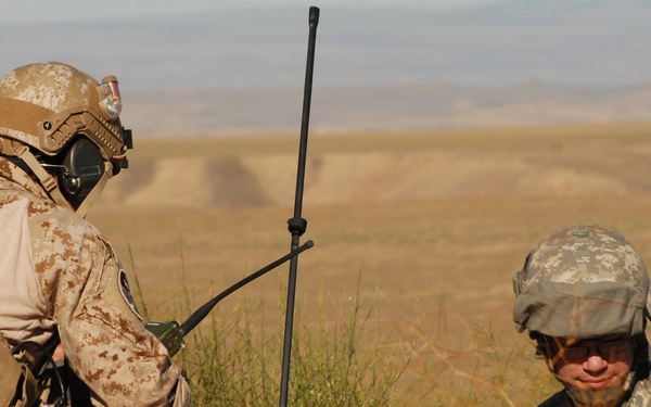 Oregon National Guard forward observers train with Seals and Air Force