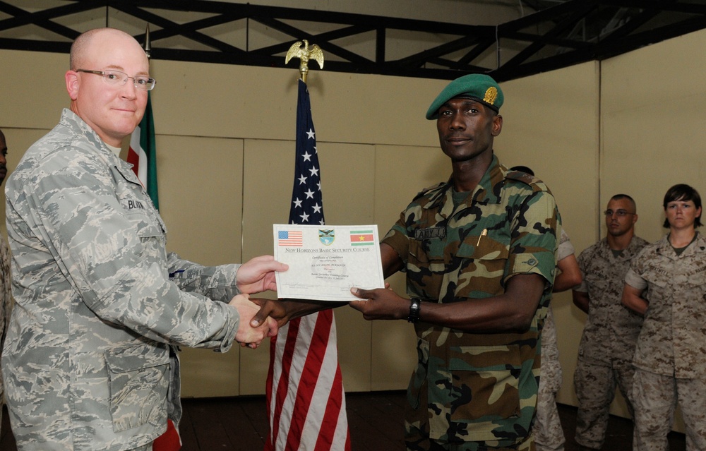 Suriname soldiers graduate New Horizons Basic Security Course