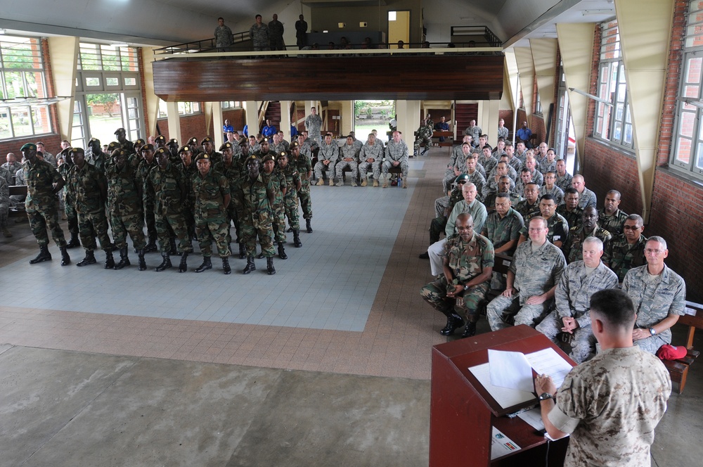 Suriname soldiers graduate New Horizons Basic Security Course