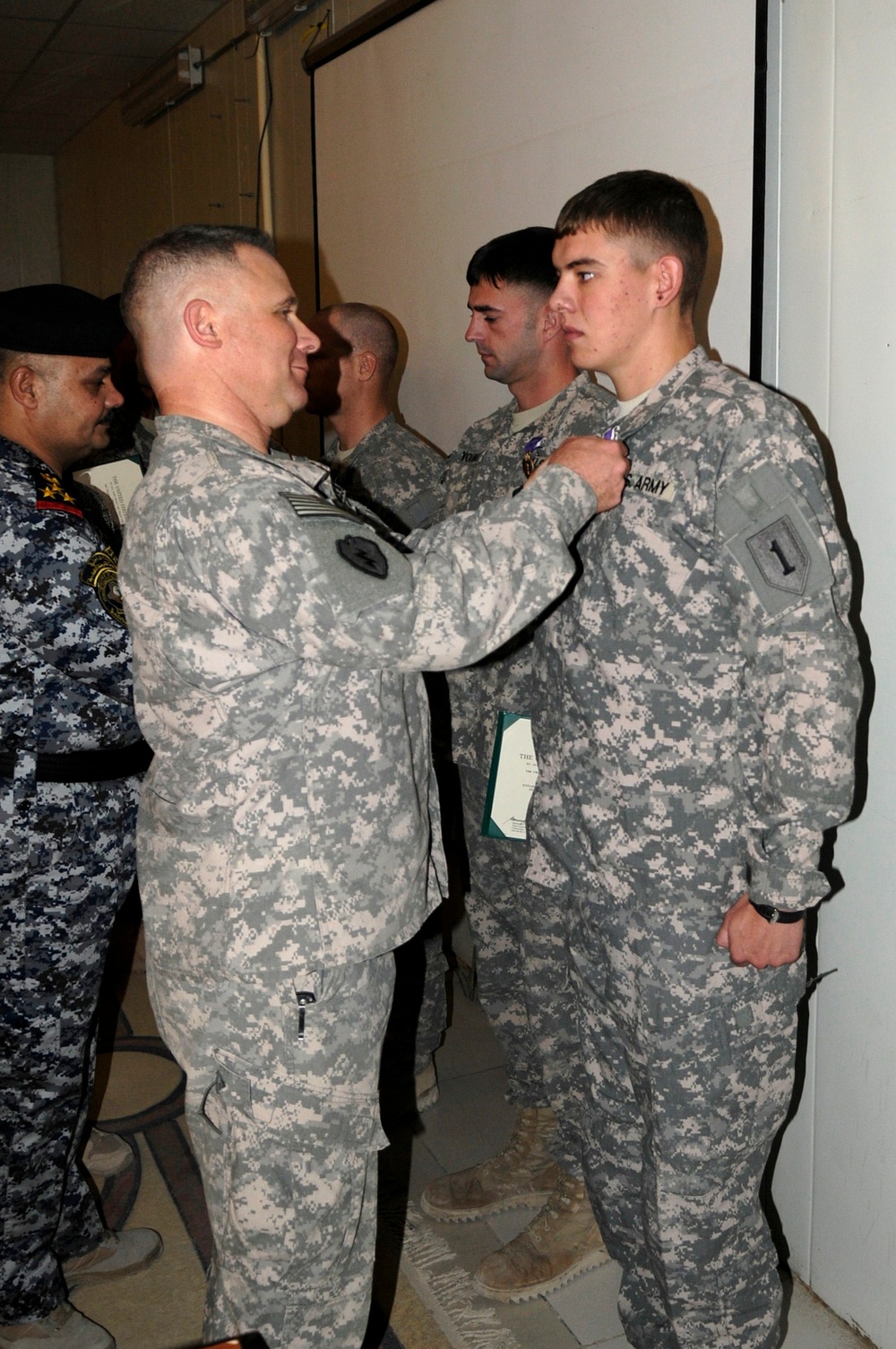 ‘First Lightning’ Battalion soldiers receive the Purple Heart