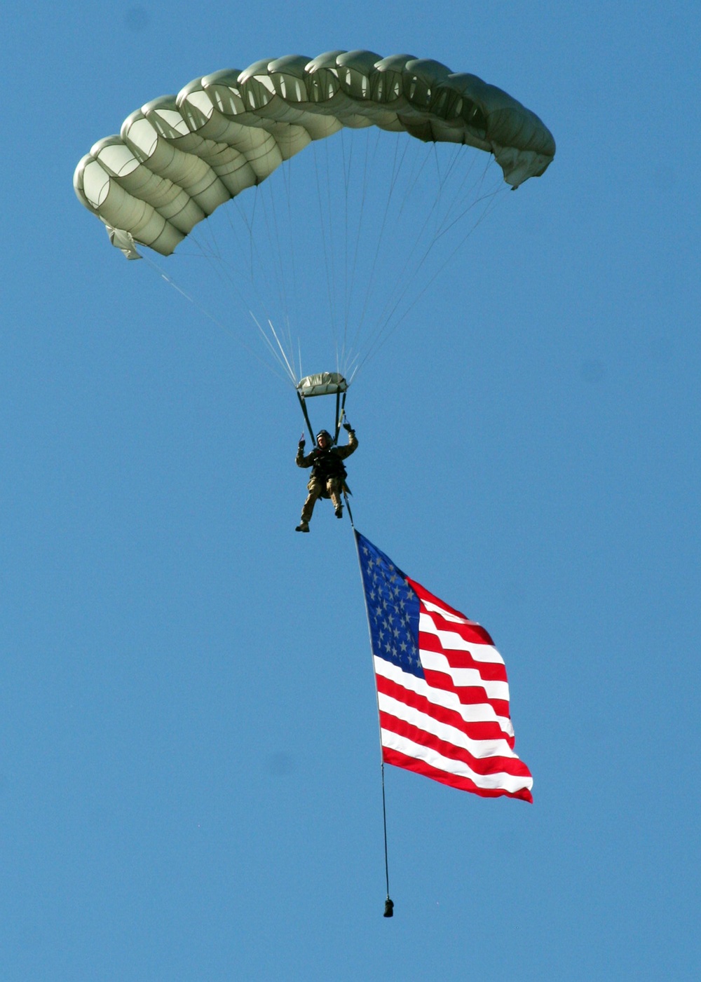 DVIDS - Images - Parachutists deliver American flag for Rodeo opening ...