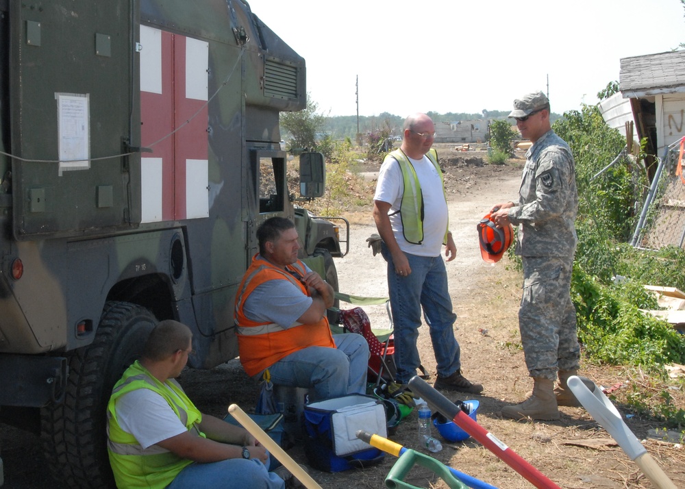 Missouri Guard medics lend support to Disaster Recovery Jobs Program