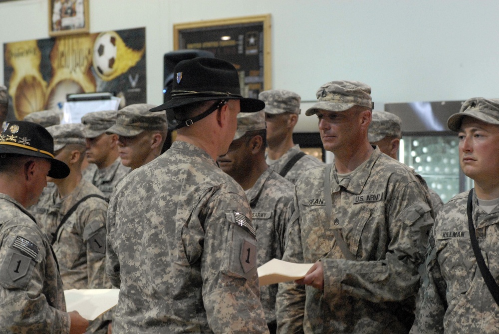 ‘Longknife’ Squadron soldiers recognized for successfully turning over base to Iraqi Security Forces