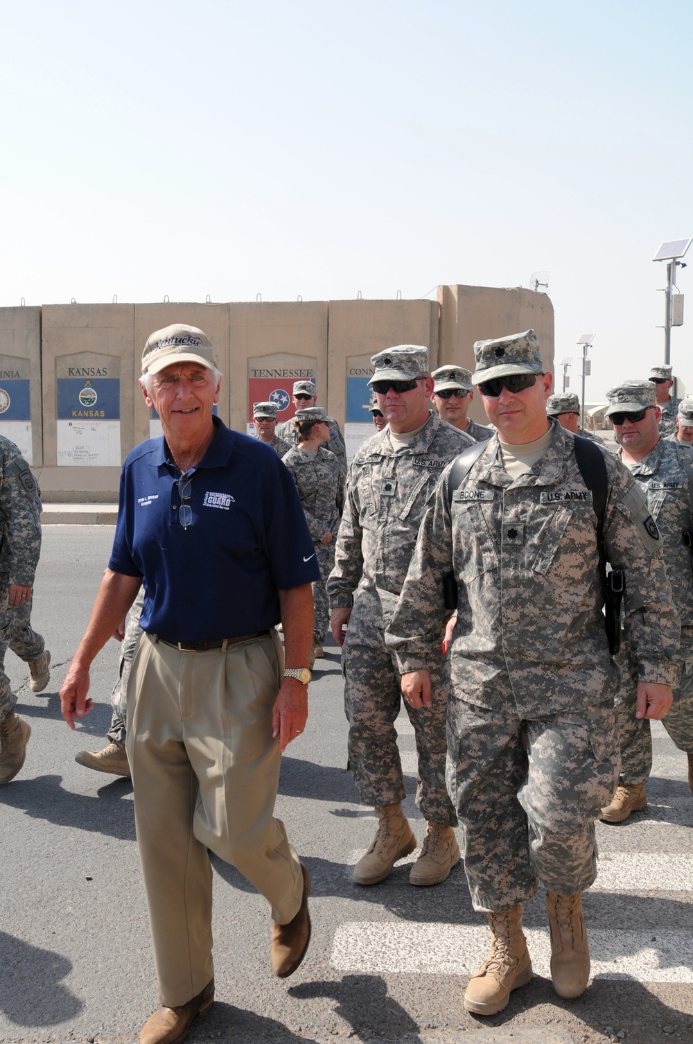 Governor visits Kentucky troops in Baghdad