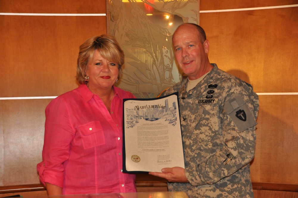 City council member recognizes retiring Guard officer