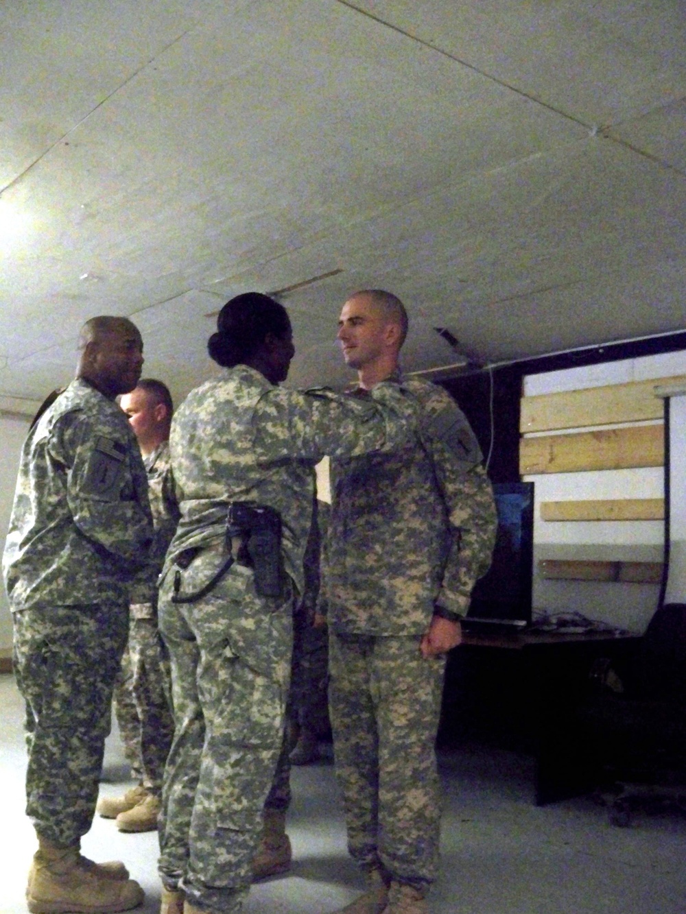 ‘Griffin’ Battalion soldiers receive combat awards in Iraq