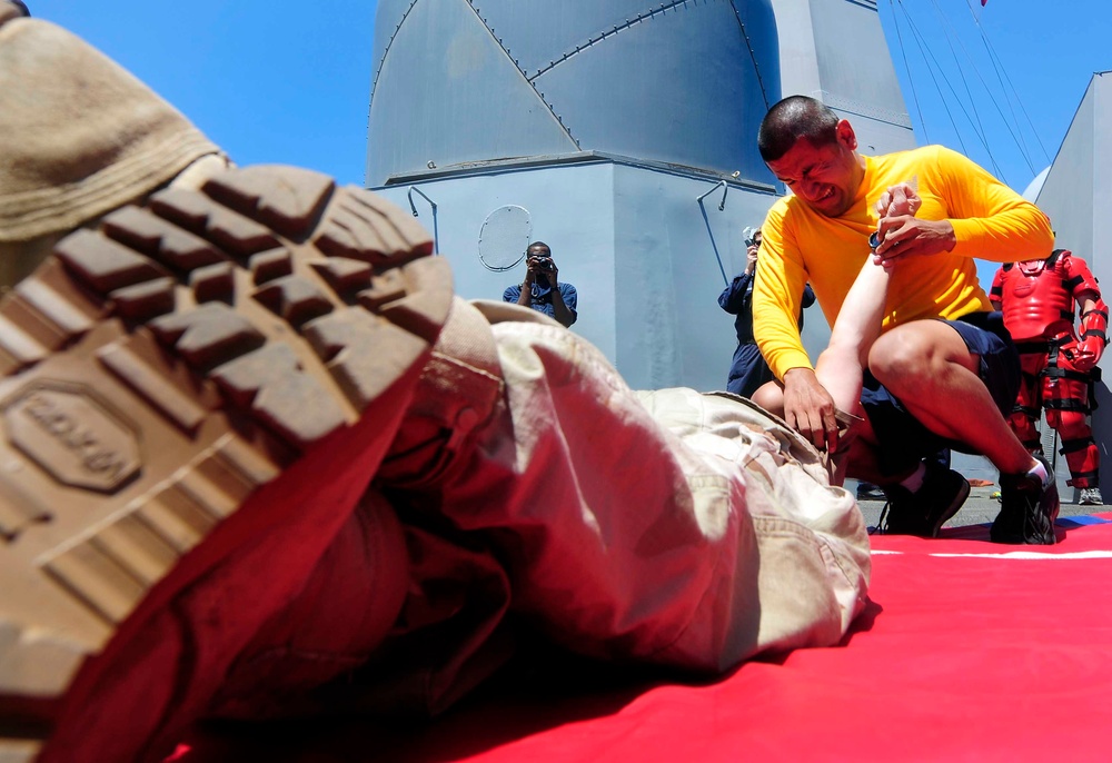Force protection training aboard USS Mesa Verde